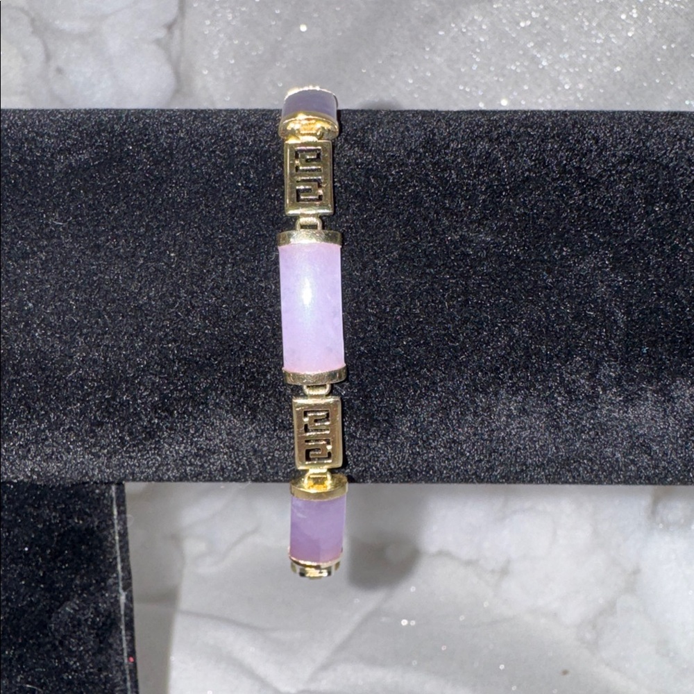 14k Lavender Jade Bracelet- 7 inches